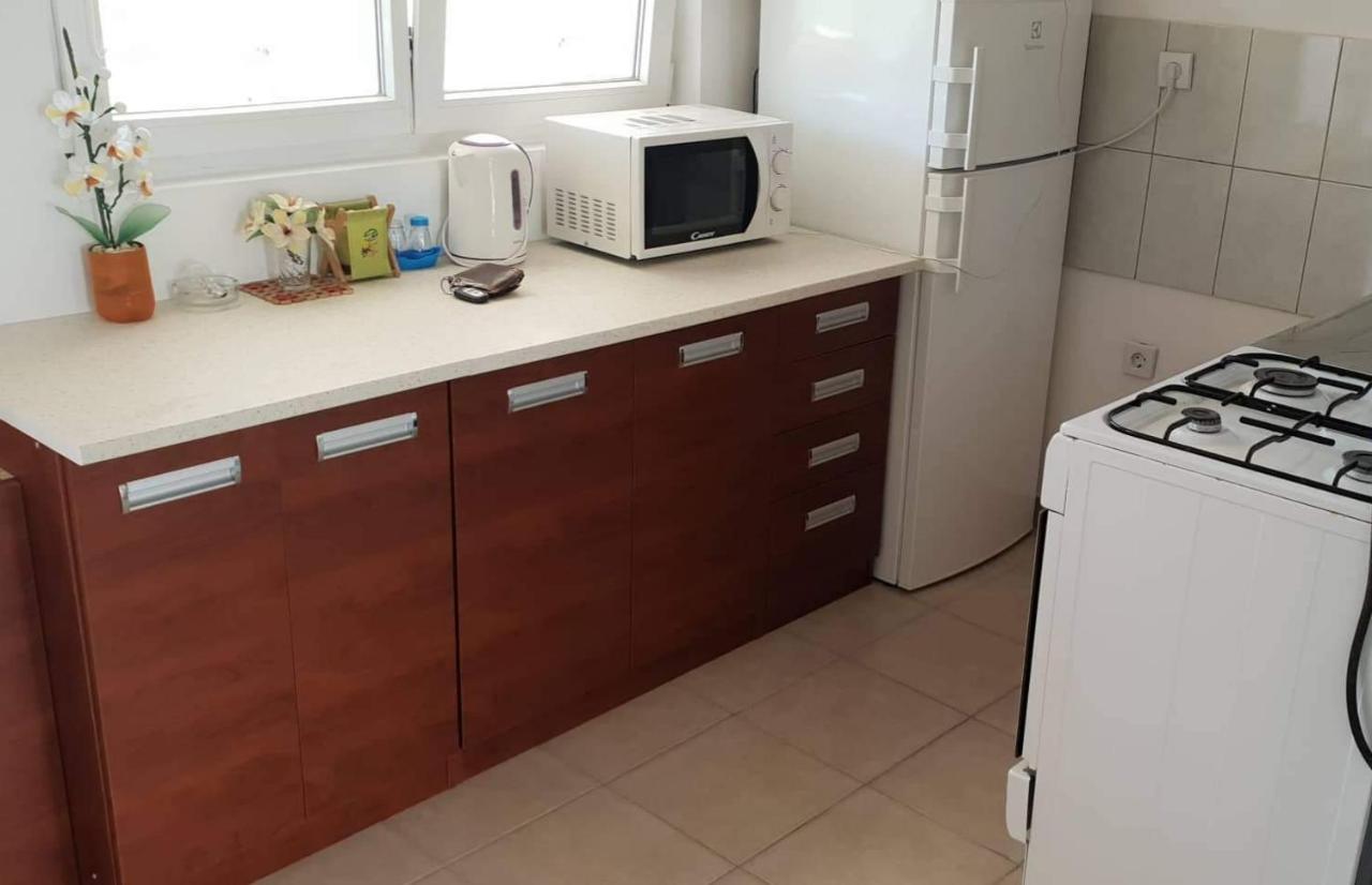 Apartmani Samanta Vir Ngoại thất bức ảnh